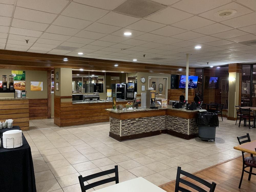 Quality & Pensacola Bayview