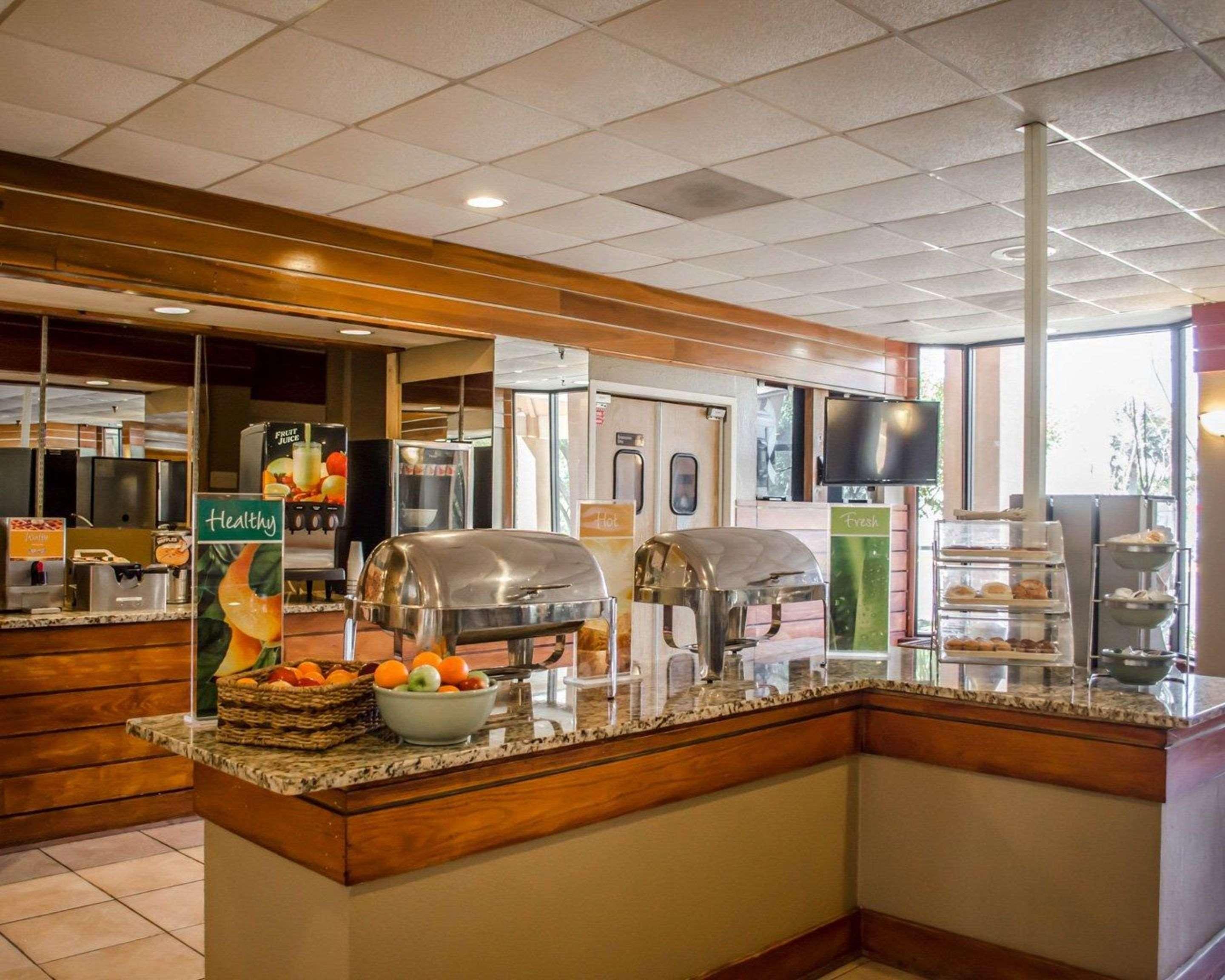 Hotel Quality & Pensacola Bayview 2*