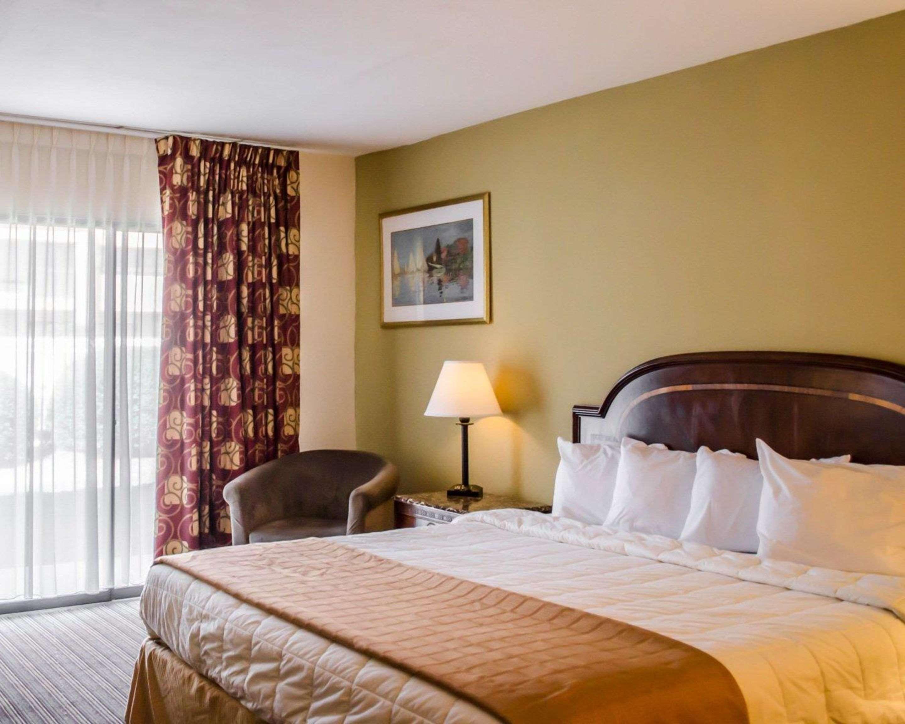 Quality & Pensacola Bayview Hotel