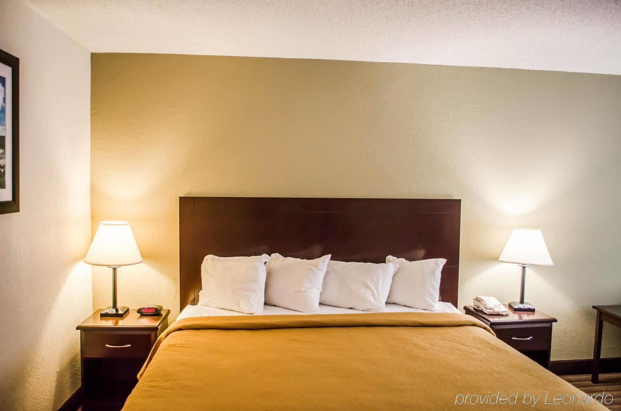 Quality & Pensacola Bayview 2*
