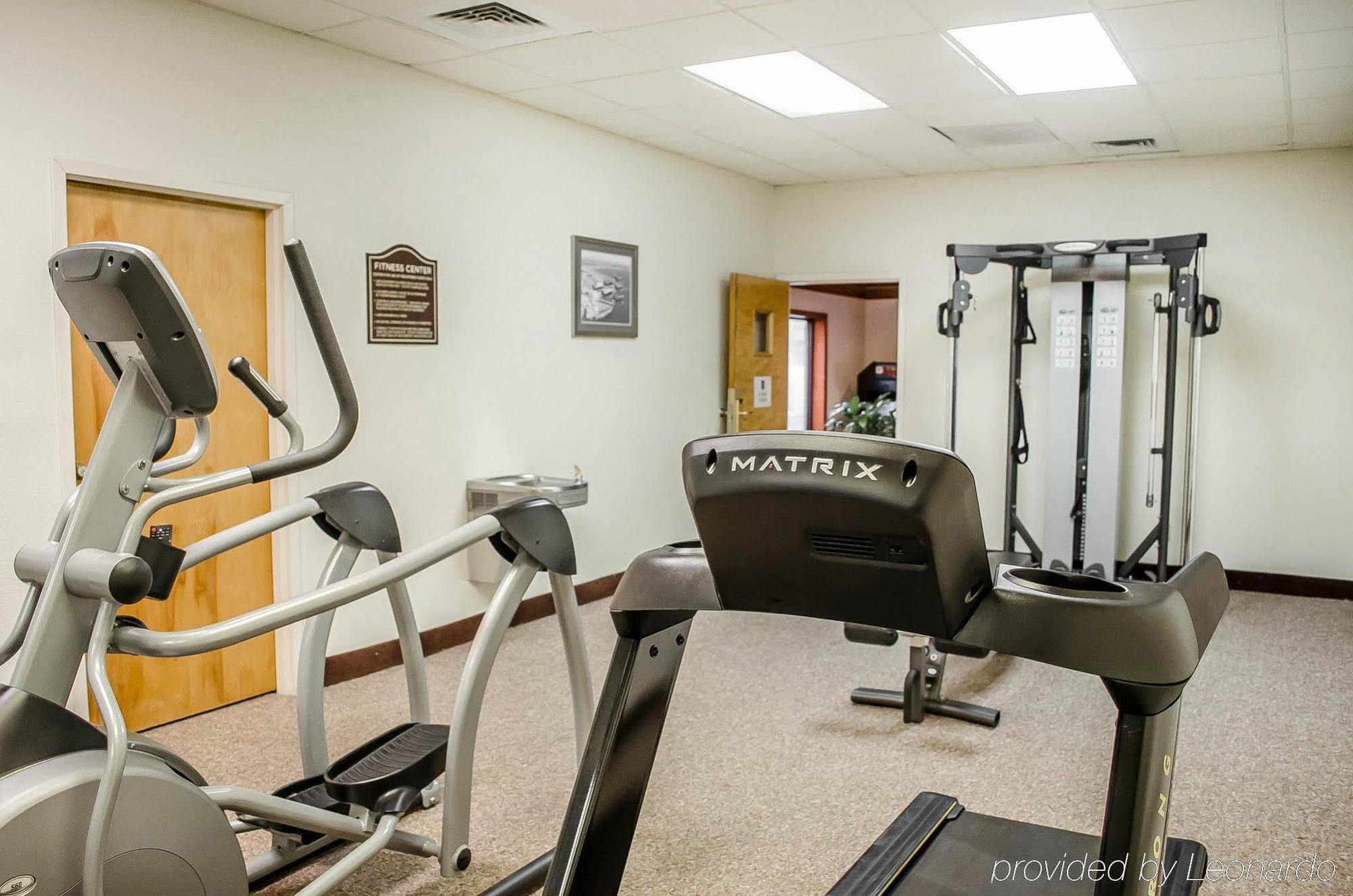 Quality & Pensacola Bayview Hotel 2*